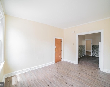 2427 E Allegheny Avenue - Photo Thumbnail 2