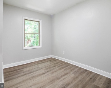 3857 Wyalusing Avenue - Photo Thumbnail 7