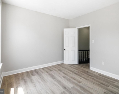 3857 Wyalusing Avenue - Photo Thumbnail 11