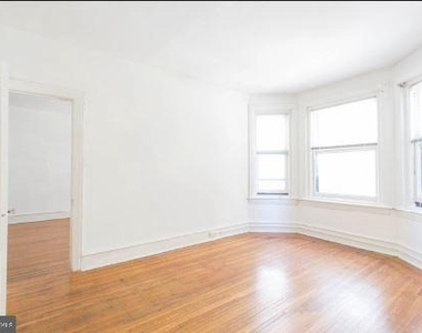 235 S 15th Street - Photo Thumbnail 4