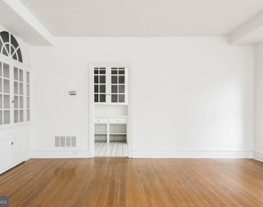 235 S 15th Street - Photo Thumbnail 2