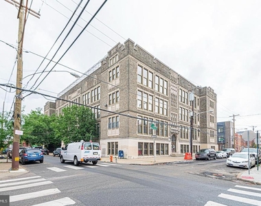 1300 S 19th Street - Photo Thumbnail 12