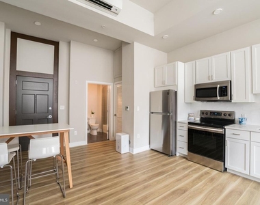 1300 S 19th Street - Photo Thumbnail 4