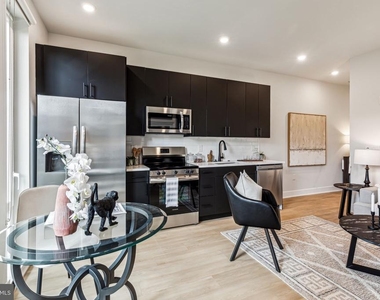 6910 Ridge Avenue - Photo Thumbnail 2