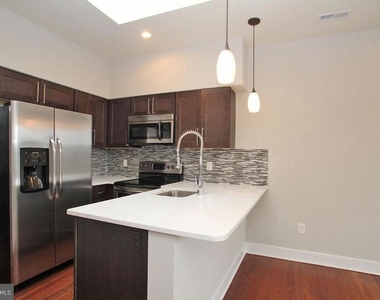 400 S 45th Street - Photo Thumbnail 3