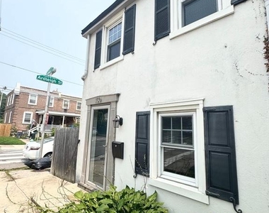 150 E Hartwell Lane - Photo Thumbnail 1