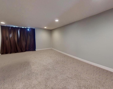 8902 Blue Grass Road - Photo Thumbnail 53