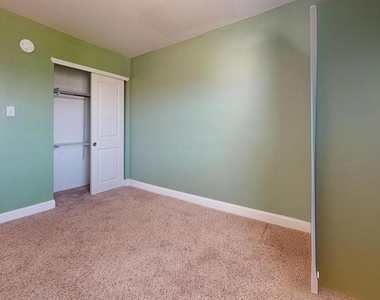 8902 Blue Grass Road - Photo Thumbnail 36