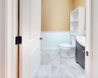 8902 Blue Grass Road - Photo Thumbnail 21