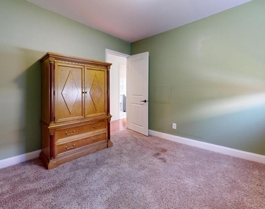 8902 Blue Grass Road - Photo Thumbnail 31