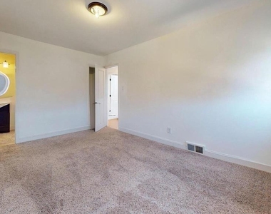 8902 Blue Grass Road - Photo Thumbnail 35