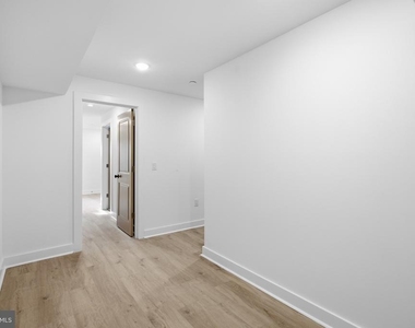 2322 N 5th Street - Photo Thumbnail 11