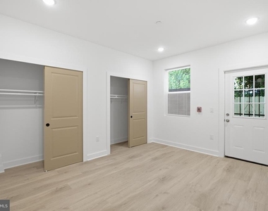 2322 N 5th Street - Photo Thumbnail 7