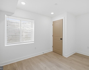 2322 N 5th Street - Photo Thumbnail 12
