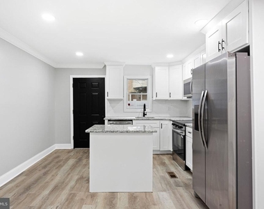1847 Gerritt Street - Photo Thumbnail 8