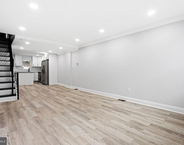 1847 Gerritt Street - Photo Thumbnail 5