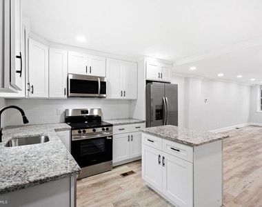 1847 Gerritt Street - Photo Thumbnail 2