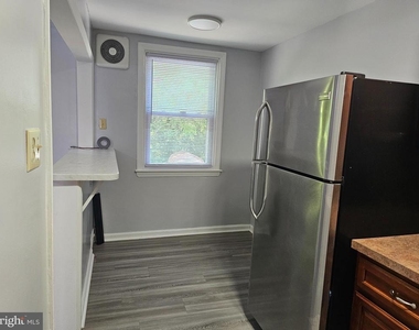 1521 W End Drive - Photo Thumbnail 6