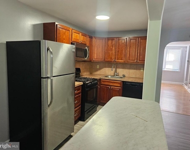 1521 W End Drive - Photo Thumbnail 5