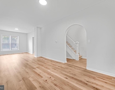 253 Beech Street - Photo Thumbnail 5
