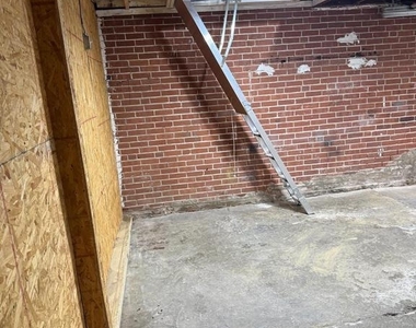 392 W Broad Street - Photo Thumbnail 4