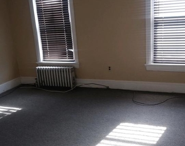 507 Noble Street - Photo Thumbnail 8