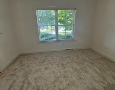 111 Village Drive - Photo Thumbnail 12