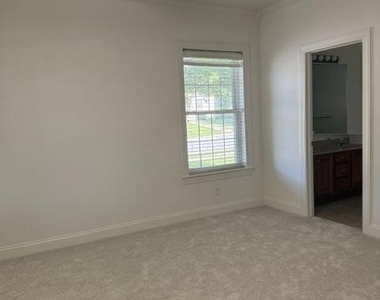 111 Village Drive - Photo Thumbnail 14