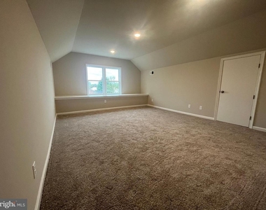 300 Harrison Avenue - Photo Thumbnail 18