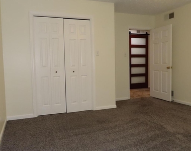 102 Park Street - Photo Thumbnail 22