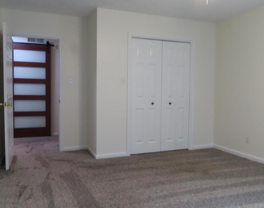 102 Park Street - Photo Thumbnail 11