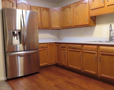 102 Park Street - Photo Thumbnail 7