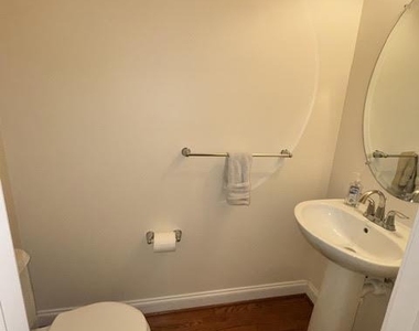 1204 Derry Lane - Photo Thumbnail 19