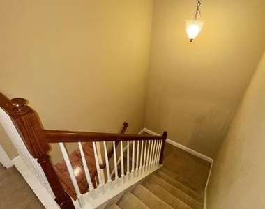 1204 Derry Lane - Photo Thumbnail 36