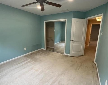 1204 Derry Lane - Photo Thumbnail 41