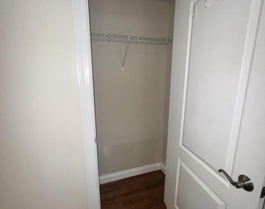1204 Derry Lane - Photo Thumbnail 20