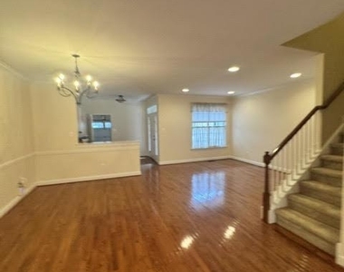 1204 Derry Lane - Photo Thumbnail 21
