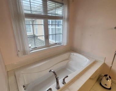 1204 Derry Lane - Photo Thumbnail 31