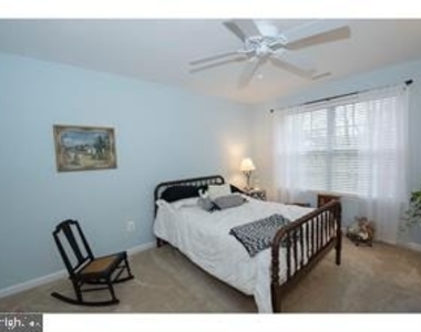 1204 Derry Lane - Photo Thumbnail 11