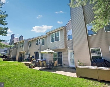 184 Victoria Court - Photo Thumbnail 23