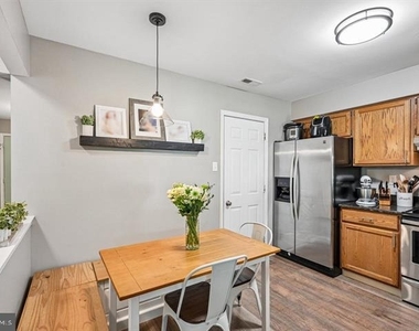 184 Victoria Court - Photo Thumbnail 6