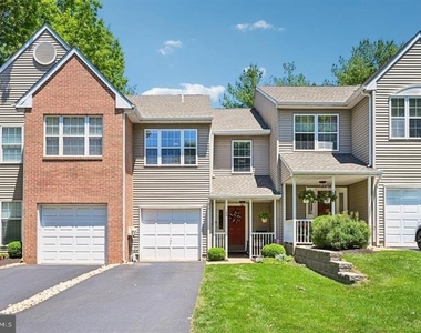 184 Victoria Court - Photo Thumbnail 26