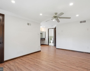 612 Bustleton Pike - Photo Thumbnail 25