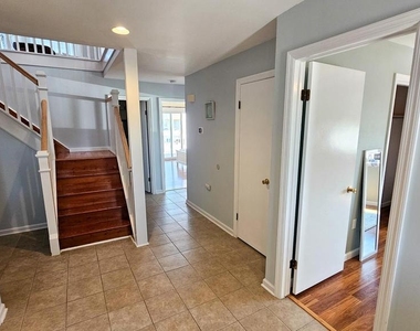 702 Newell Avenue - Photo Thumbnail 27