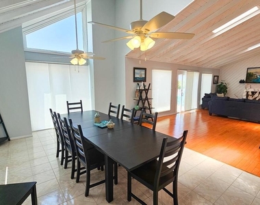 702 Newell Avenue - Photo Thumbnail 2