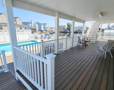 702 Newell Avenue - Photo Thumbnail 47