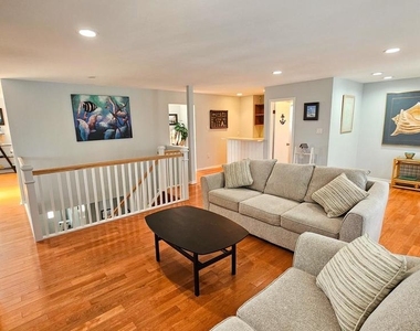 702 Newell Avenue - Photo Thumbnail 18