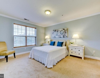 100 Middlesex Boulevard - Photo Thumbnail 21