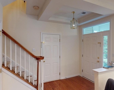 206 Concord Place - Photo Thumbnail 2