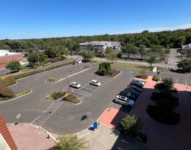 6252 Main Street - Photo Thumbnail 14
